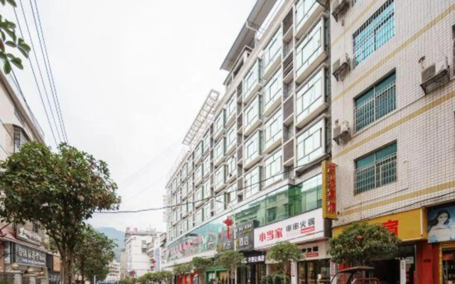 Baojing Mijia Youpin Hotel