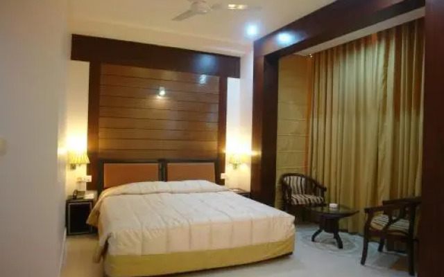 Hotel Royal Residency