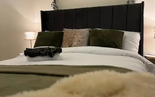 Beautiful 4 Bed House in Sheffield