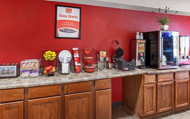 Econo Lodge Inn & Suites Oconto