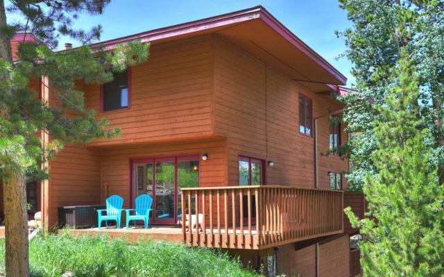 Sophie's Chalet 3 Bedroom Townhouse by RedAwning