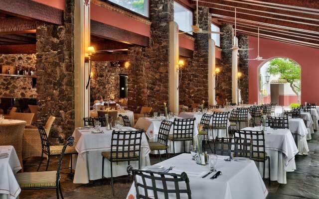 Hacienda Jurica by Brisas