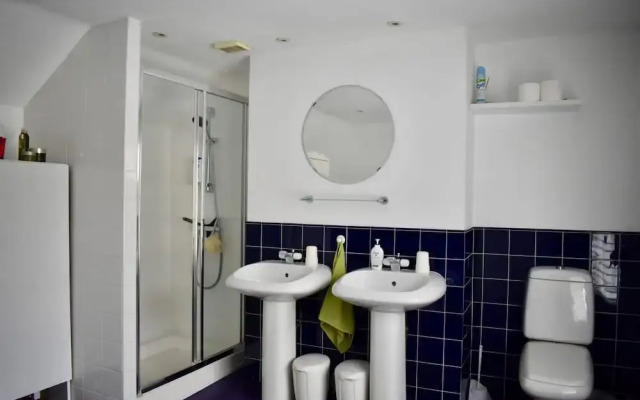 Central 3 Bedroom Family Home