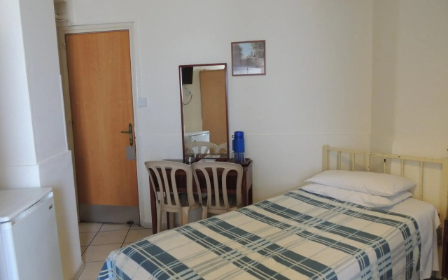 Delphi Hotel