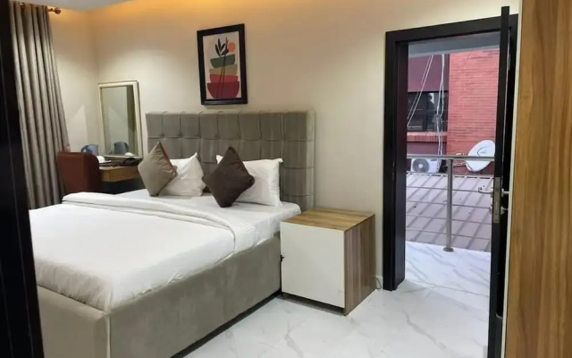 Choice Suites Signature