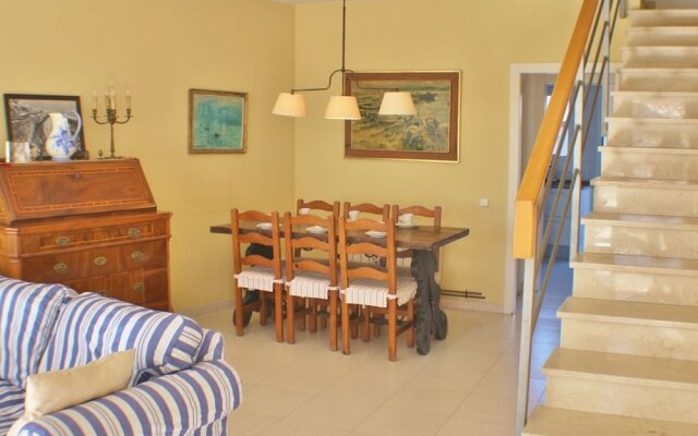 Lovely Holiday Home in Sant Pol de Mar Near Sea & Beach