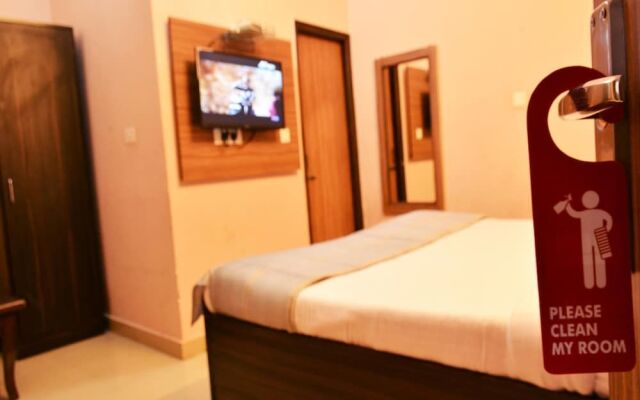 OYO 5809 Empire Inn