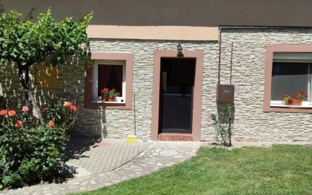 Lugas Apartman
