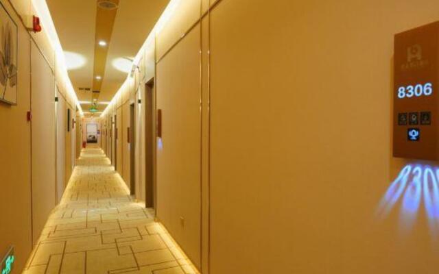 Beijing Helong Holiday Hotel