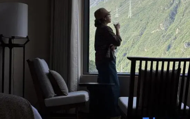 Shiwai Qilan Homestay (Kangding Love Song Square Liuliu City)