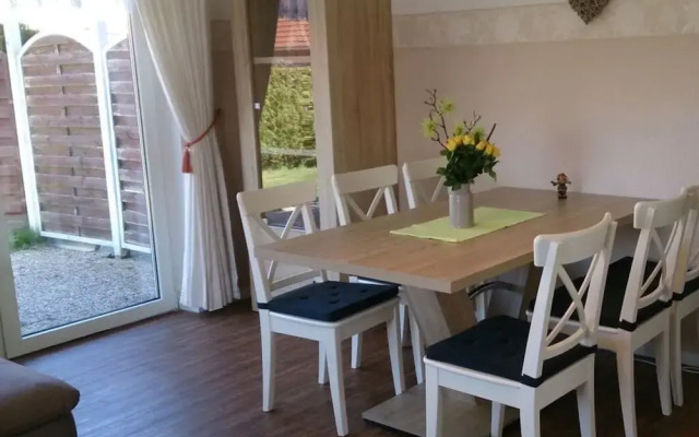 Dinkla 1 Comfortable Holiday Residence