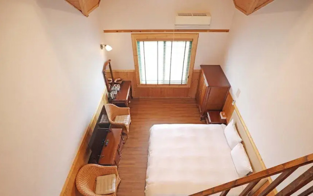 Baili Manor Cing Jing