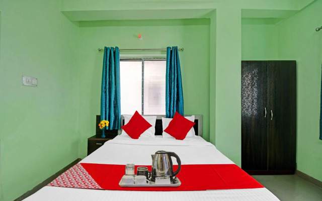 OYO Flagship 70156 Dark N Dreams