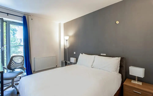 Holborn Flat With Green Views