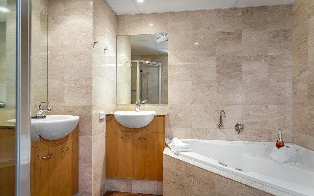 Kirra Beach Apartments