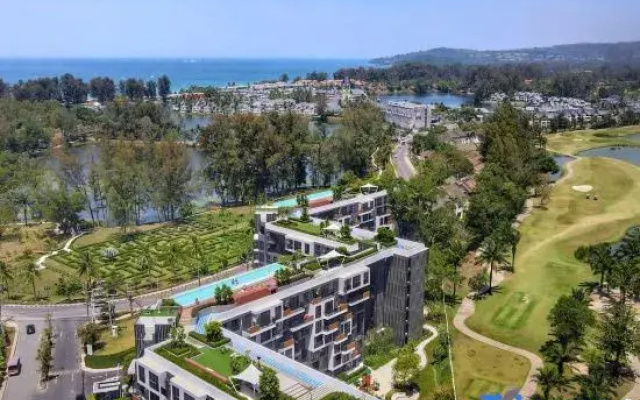 1BDR Laguna 10 min to the Sea Roof Pool