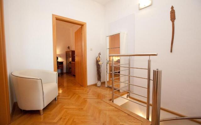 Apartments Guc