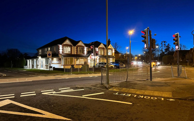 Acorn Lodge Gatwick