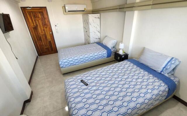 Apartment A4 Dindaeng