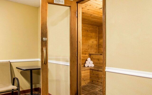 Quality Inn & Suites Davenport