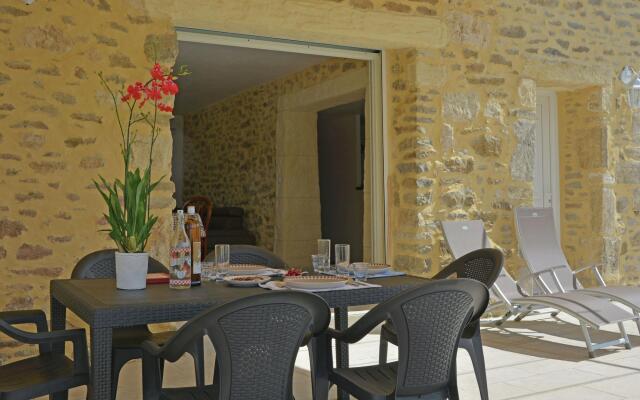 Luxurious Villa in Saint-Laurent-de-Carnols