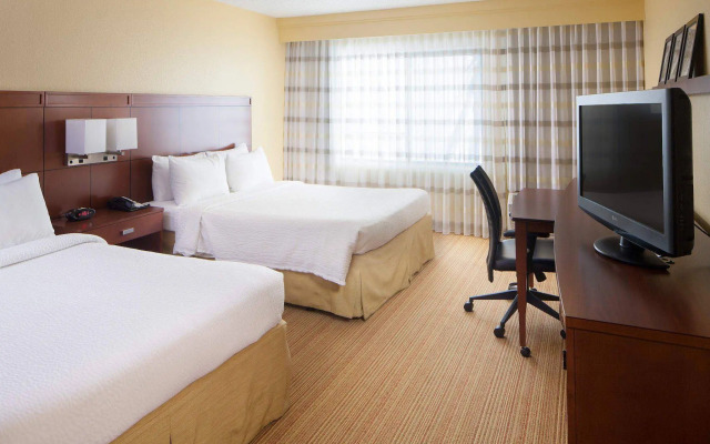 Courtyard by Marriott Fayetteville