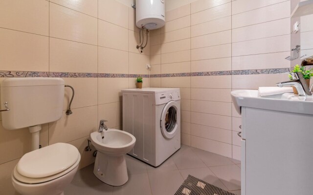 Amazing Home in Medulin With Wifi and 4 Bedrooms