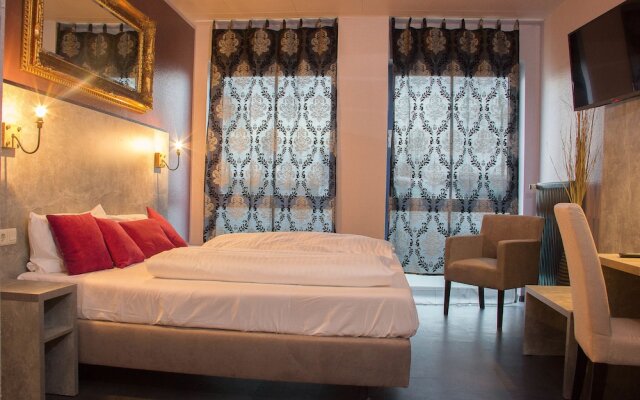 Stargaze Forum Hotel