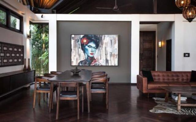 Villa Naga Putih