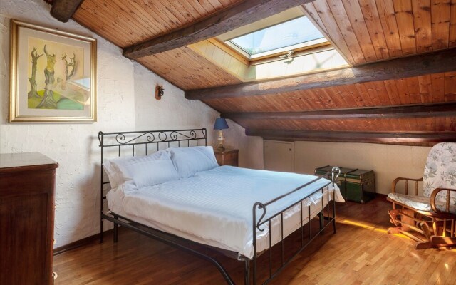 Exclusive Palazzo Schifanoia Apartment