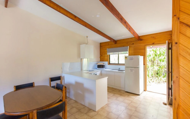Wonboyn Cabins & Caravan Park