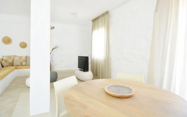 Sea Breeze Panormos