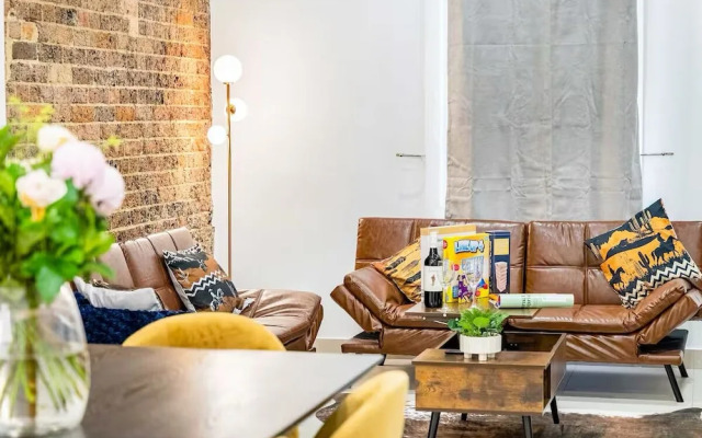 3BR Retro Escape ICC & Darling Harbour