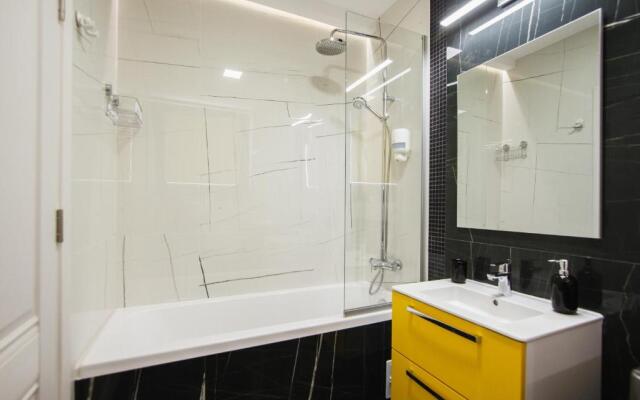 Romantic getaway at West Residence