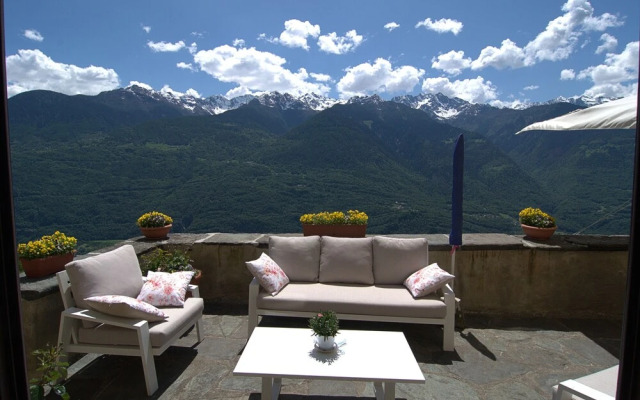 Palazzo Juvalta Resort