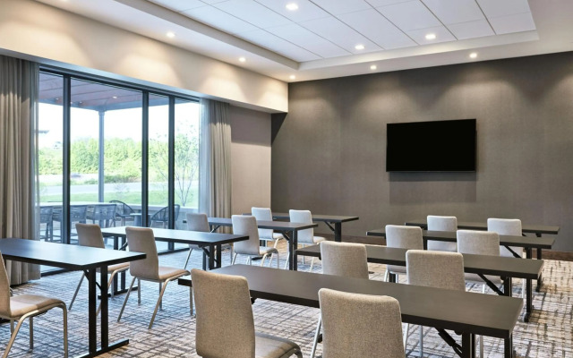 AC Hotel by Marriott St. Louis Chesterfield