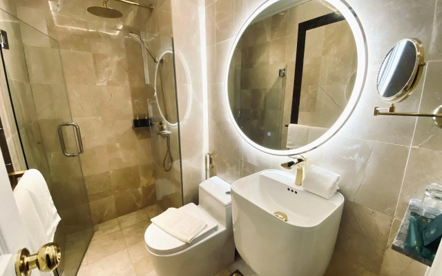 Grand Eska Hotel & Suite