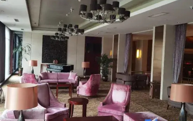 Lingyuan Linggang Hotel