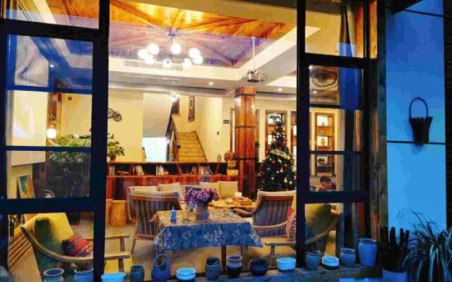 Mantu Anji's Secret Mountain Luxury House