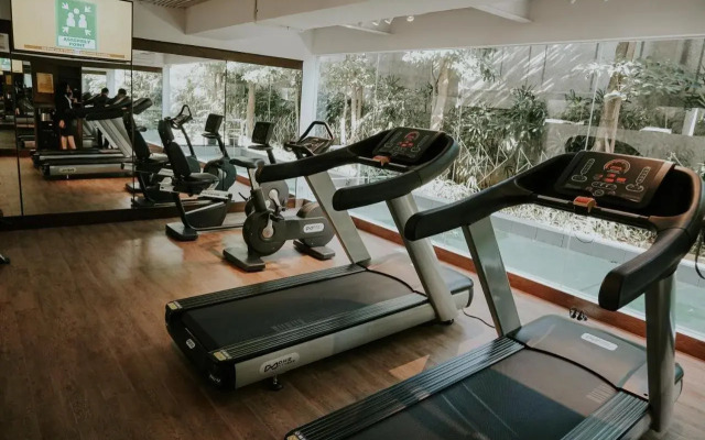 Kampi Hotel Tunjungan – Surabaya