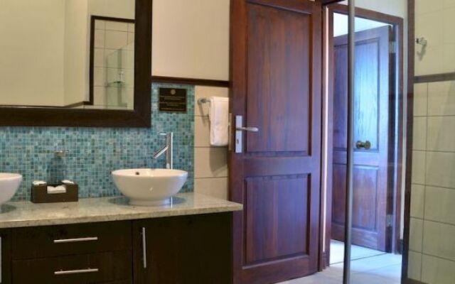 BON Hotel Shelley Point