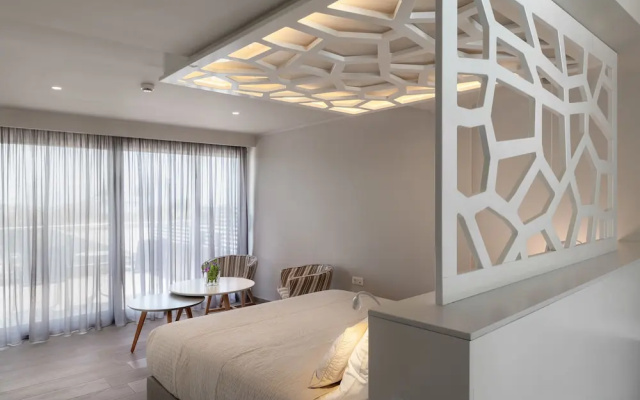 Kb Ammos Suites