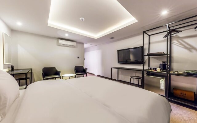 Stay Hotel