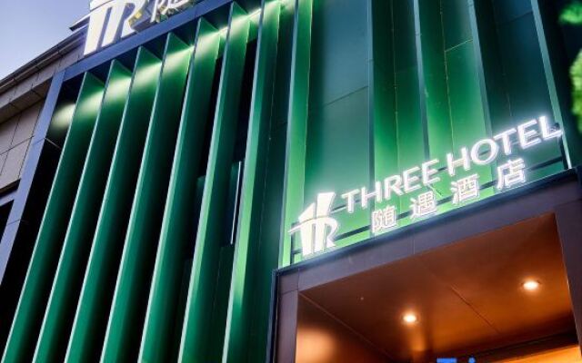 Three Hotel