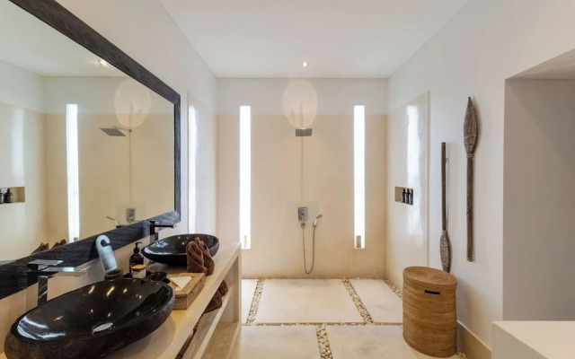 Villa Naema - 4 BR Private Villa