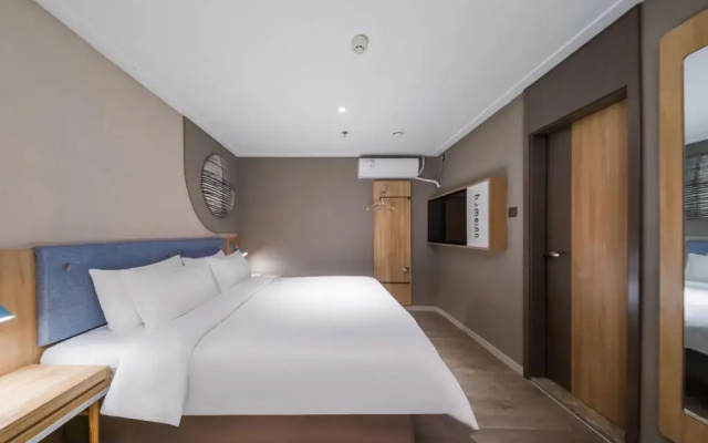 Homeinn NEO (Guangzhou Exhibition Center Pazhou Metro Station)