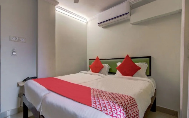 Oyo 14323 Anupama Hotel