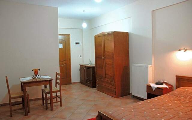 Aroanios Hotel