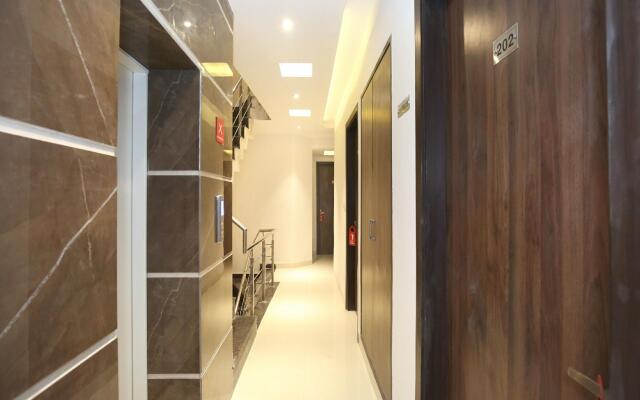 OYO 11680 Hotel Grand Star