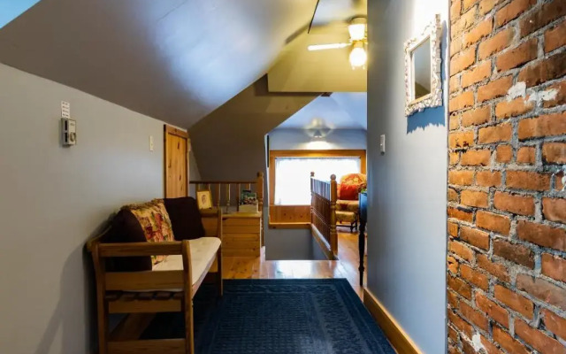 Kirk's Bed & Breakfast
